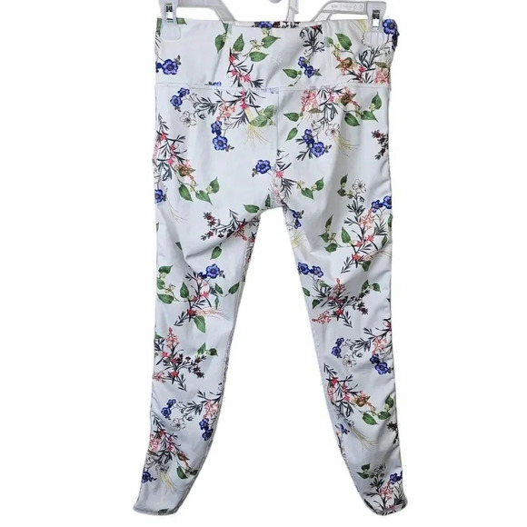 Athleta Contender Blossom‎ 7/8 leggings floral - Picture 5 of 11